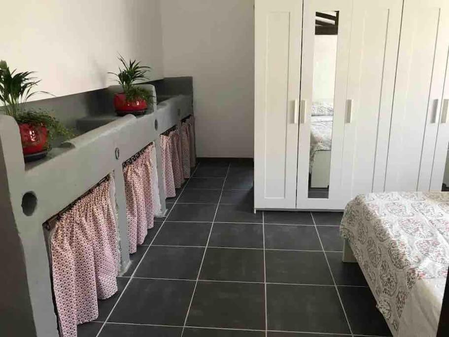 Logement Insolite Au Coeur D'Une Ecurie Arles Extérieur photo